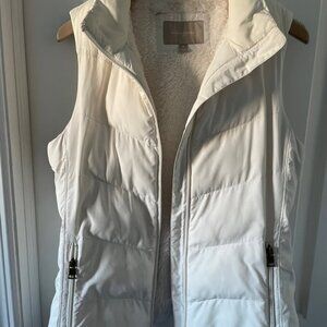Banana Republic White Fuzzy Sherpa Puffer Warm Vest Sz M